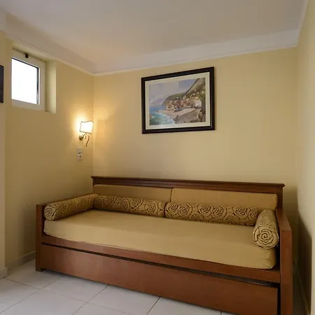 Vantaris Palace Hotel 4*