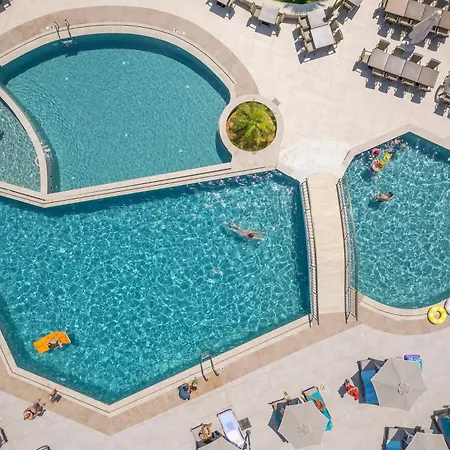 Vantaris Palace Hotel